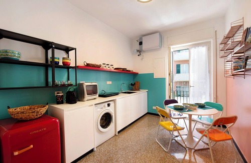Boccadasse Apartment | Cozy Holiday Apartment "Il Ciliegio Di Miki" with Balcony