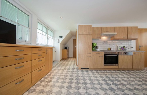 Tropolach Apartment | Ideal Holiday Apartment in Tröpolach Near Pressegger See