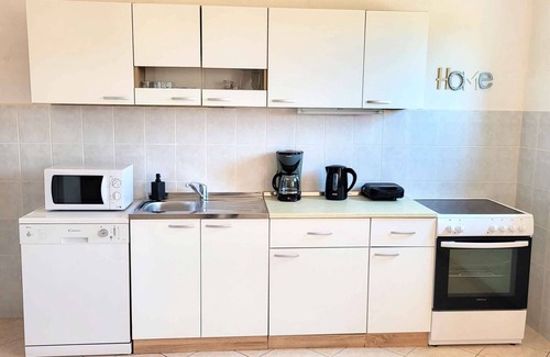 Primosten Burnji Apartment | Idyllic Holiday Apartment with Ocean View and Spa