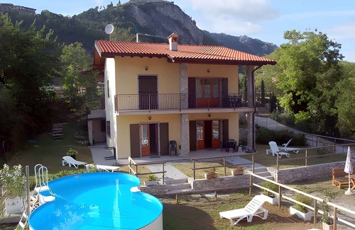 Pieve Apartment | Guest Rated 9.8: Cozy Holiday Apartment at Casa Susy