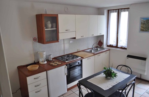 Voltino Apartment | Central Holiday Apartment with Ocean Views & Spa Amenities