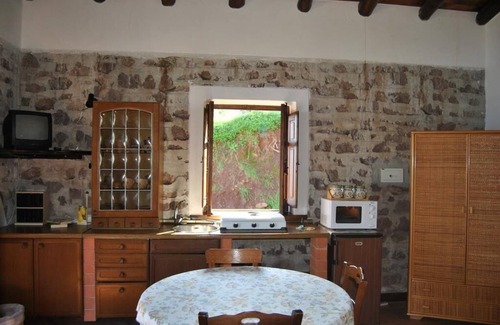 Gioiosa Marea Apartment | Cozy Holiday Apartment in Gioiosa Marea with Ocean View