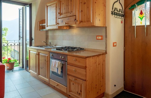 Zorzino Other | Cozy Holiday Apartment in Riva di Solto with Kitchen