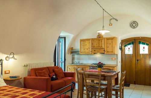 Zorzino Other | Cozy Holiday Apartment in Riva di Solto with Kitchen