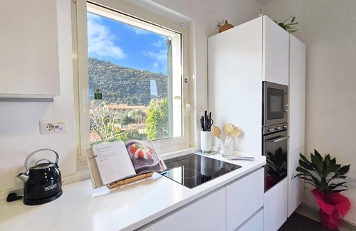 Sant'Agnello Apartment | Cozy Holiday Apartment in Sant'Agnello for Up to 10 Guests