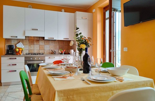 Sorico Apartment | Inviting Holiday Apartment Mattia with Lake and Ocean Views