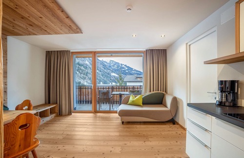 San Giacomo Apartment | Relaxing Holiday Apartment "Stoana 4-2" with Wellness Escape