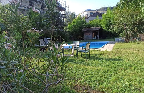 Lana Apartment | Beautiful Apartment 'Jörg' with Mountain View & Pool Access