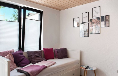Illmensee Apartment | Holiday Apartment "Jules" with Private Terrace and Wi-Fi