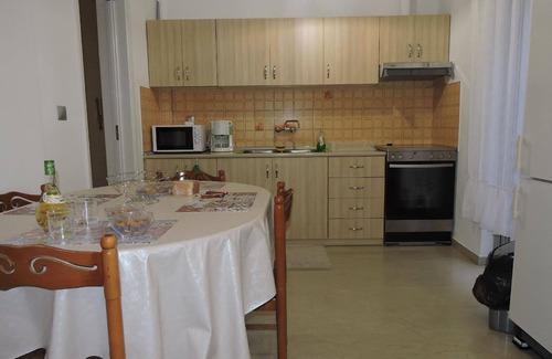 Kalambaka Apartment | Spacious Holiday Apartment in Kalabaka for Up to 7 Guests