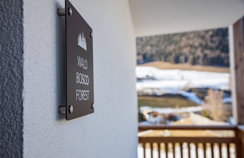 Terento Apartment | Discover "Kieserhof Wald": Mountain View & Private Terrace