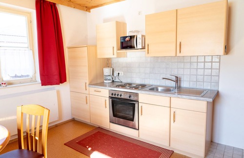 Goldegg Apartment | Scenic Holiday Apartment "Knollgut Buchberg" with Views