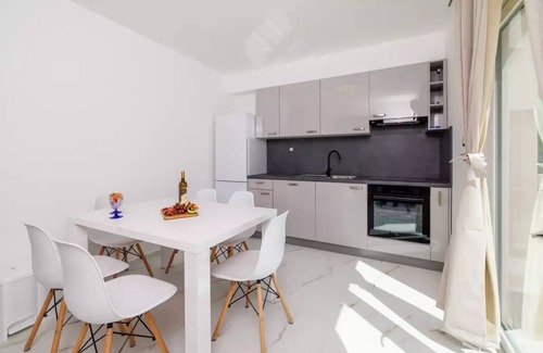 Kras Apartment | Holiday apartment Kras for 2 - 4 persons with 2 bedrooms - Holiday apartment