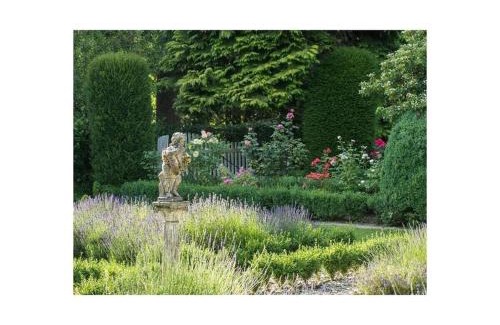 Altenbeken House | Family-Friendly Holiday Apartment Kutscherstube Awaits You