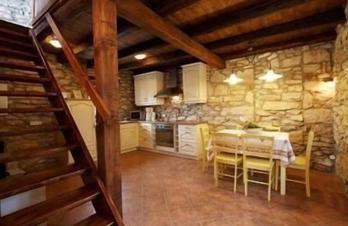 Paradiz Apartment | Cozy Holiday Apartment Labin for 1-3 Guests, Pet Friendly