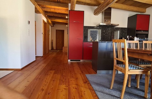 Lavin Apartment | Spacious Holiday Apartment Lavin for Families with Kitchen