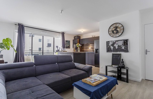 Sene Apartment | Family-Friendly Holiday Apartment with Ocean Views & Balcony