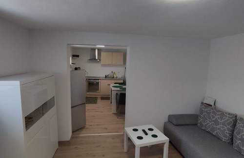 Vollmarshausen Apartment | Cozy Holiday Apartment in Lohfelden for Couples