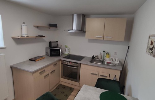 Vollmarshausen Apartment | Cozy Holiday Apartment in Lohfelden for Couples