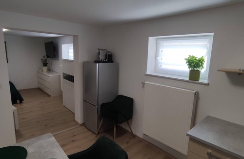 Vollmarshausen Apartment | Cozy Holiday Apartment in Lohfelden for Couples