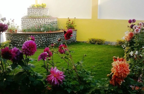 Gomti Nagar House | Cozy Holiday Apartment in Lucknow for Families and Friends