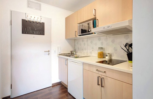 Kussaberg Apartment | Cozy Apartment "Magjar" with Balcony & Oceanfront Views