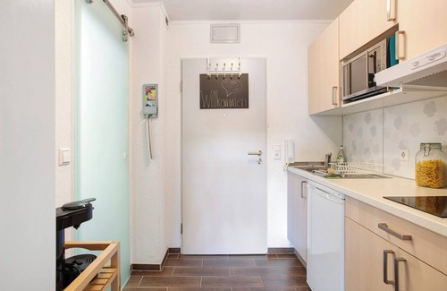 Kussaberg Apartment | Cozy Apartment "Magjar" with Balcony & Oceanfront Views
