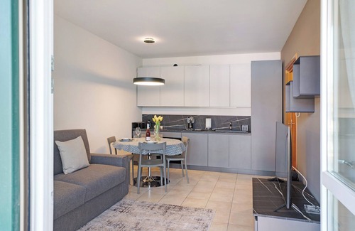 Sasso Moro Apartment | Experience Maison Del Sasso Lago Maggiore with Lake Views
