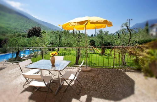 Val di Sogno Apartment | Cozy Holiday Apartment in Malcesine for Families