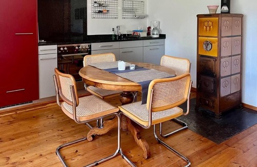 Meggen House | Cozy Holiday Apartment Meggen for Couples - 10/10 Rated