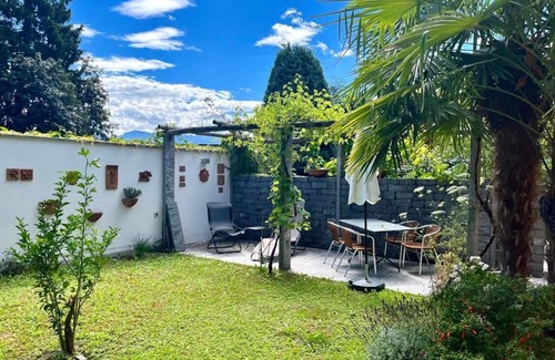 Meggen House | Cozy Holiday Apartment Meggen for Couples - 10/10 Rated