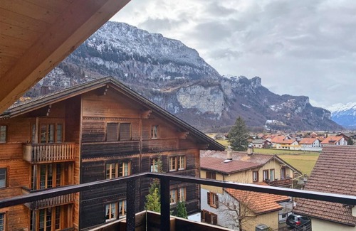 Meiringen Apartment | Impressive Penthouse in Meiringen for 6 Guests