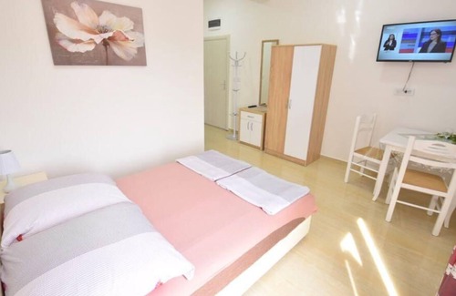 Meljine Apartment | Cozy Holiday Apartment Meljine for Couples with Kitchen