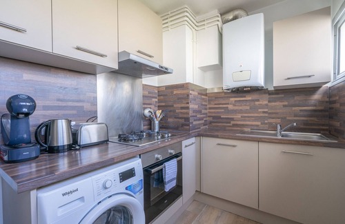 Royan Apartment | Holiday Apartment "Mer Beau Rivage" near Beach with Private Terrace & Wi-Fi