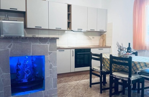 Cove Osibova (Milna) Apartment | Comfortable Twin House in Milna with Ocean View and Kitchen