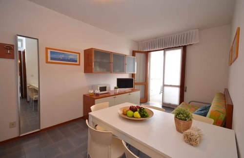 Bibione Lido dei Pini Apartment | Beachside Holiday Apartment with Pet-Friendly Amenities