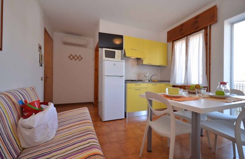Bibione Apartment | Peaceful Holiday Apartment with Air Conditioning & Ocean View