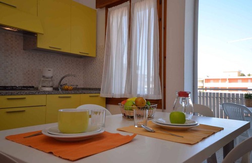 Bibione Apartment | Peaceful Holiday Apartment with Air Conditioning & Ocean View