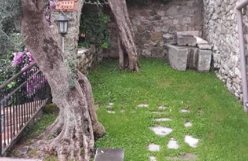 Castelnuovo Magra Apartment | Cozy Holiday Apartment Molicciara for Up to 4 Guests