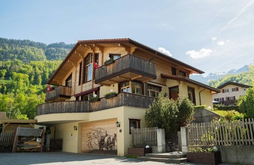 Quarten Ski Chalet | Comfortable Holiday Apartment Mols for Families with Pool