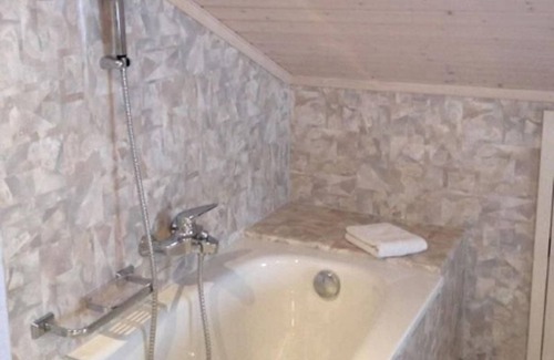 Murren Apartment | Cozy Holiday Apartment in Mürren for Family Getaways