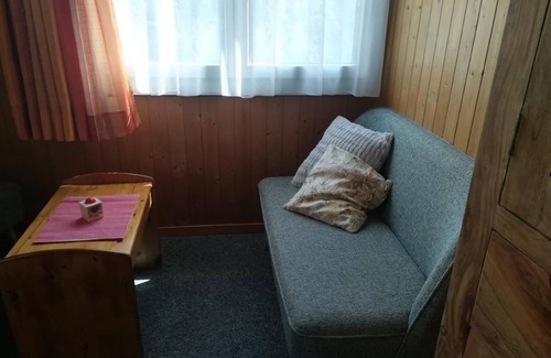 Murren Apartment | Guest Rated: Perfect Holiday Apartment Mürren for 4 Guests