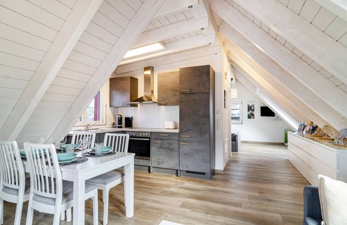 Stockach Apartment | Cozy Naturblick Apartment with Private Terrace & Wi-Fi