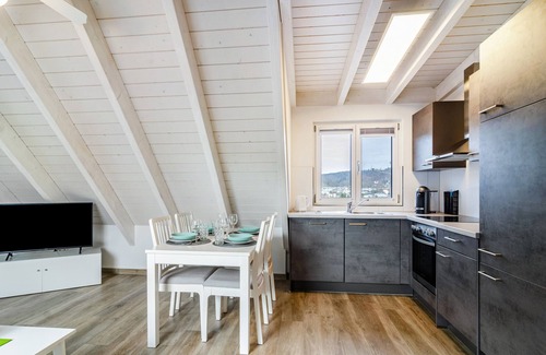 Stockach Apartment | Cozy Naturblick Apartment with Private Terrace & Wi-Fi