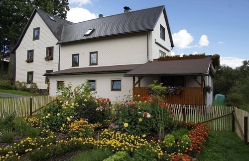 Siegmundsburg Apartment | Inviting Neuhaus Holiday Apartment for Family Getaways
