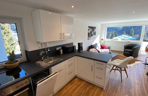 Tiefenbach Apartment | Cozy Holiday Apartment Oberstdorf for Two with Great Amenities