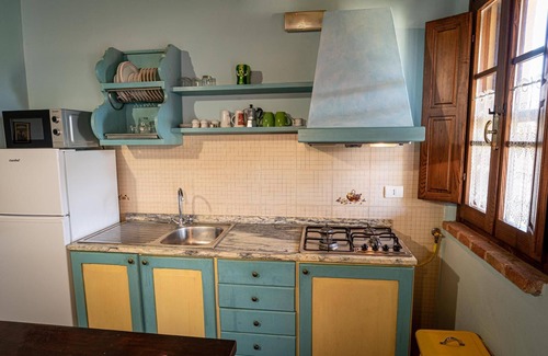 Castiglione del Lago Apartment | Inviting Holiday Apartment Pucciarelli with Pool & Spa