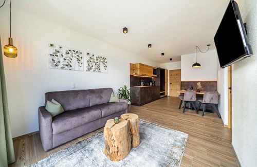 Lasa Apartment | Mountain View Holiday Apartment with Garden & Wi-Fi