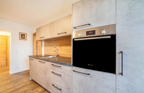 Racines Apartment | Cozy Parigger Apt Enzian: Mountain View & Shared Garden