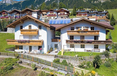 Racines Apartment | Cozy "Parigger Apt Zirbe" with Balcony & Shared Garden